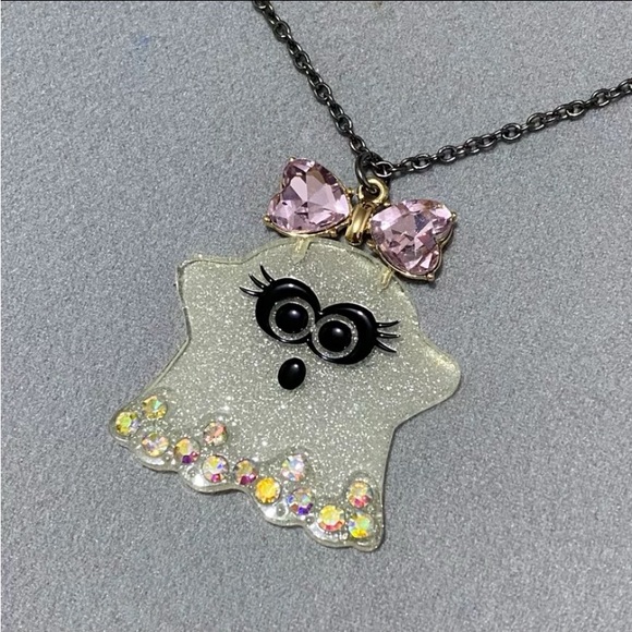 Betsey Johnson Halloween Glittery Ghost With A Pink Bow Boo To You Necklace NWT - Picture 5 of 9